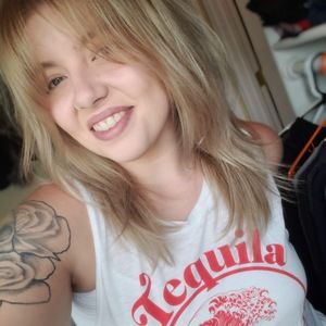 Meet your Posher, Madeline